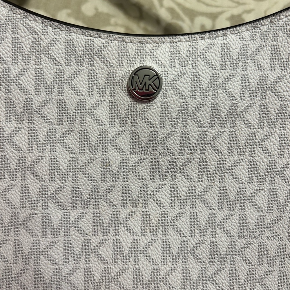 Michael Kors Gray and white small crossbody Bag - Picture 3 of 12